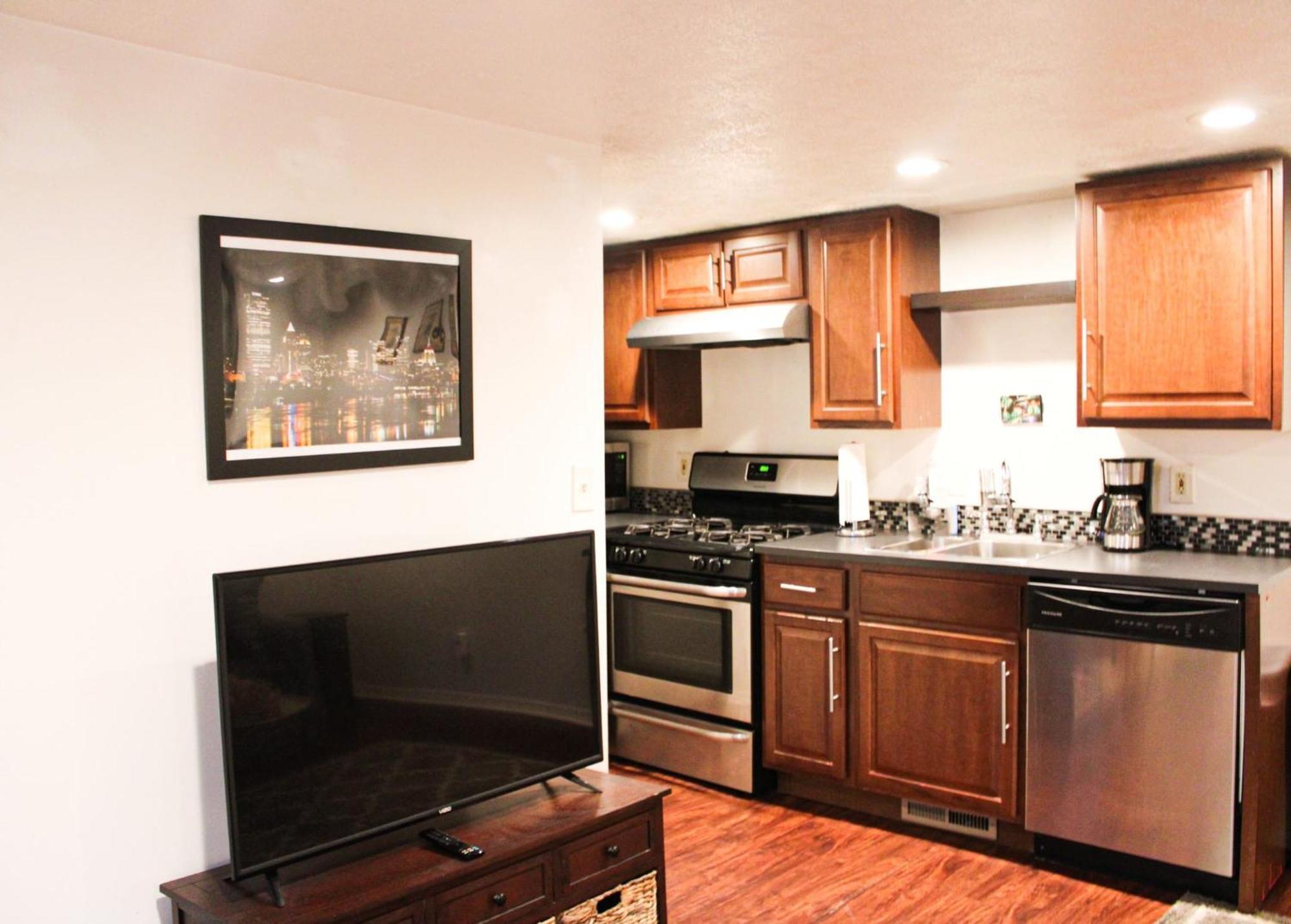 1 Bed Apt - Amazing Location 1 Block To Carson St Pittsburgh Zewnętrze zdjęcie